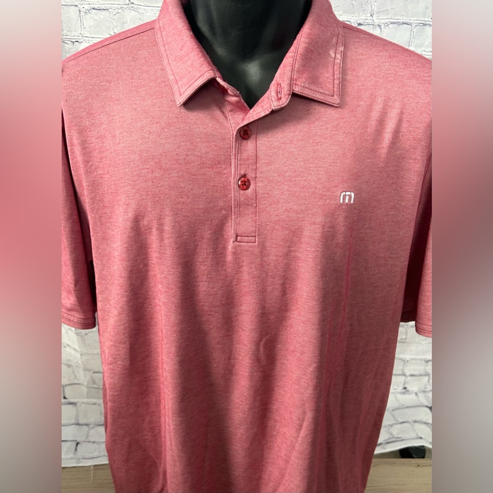TRAVIS MATHEW men size XL golf polo